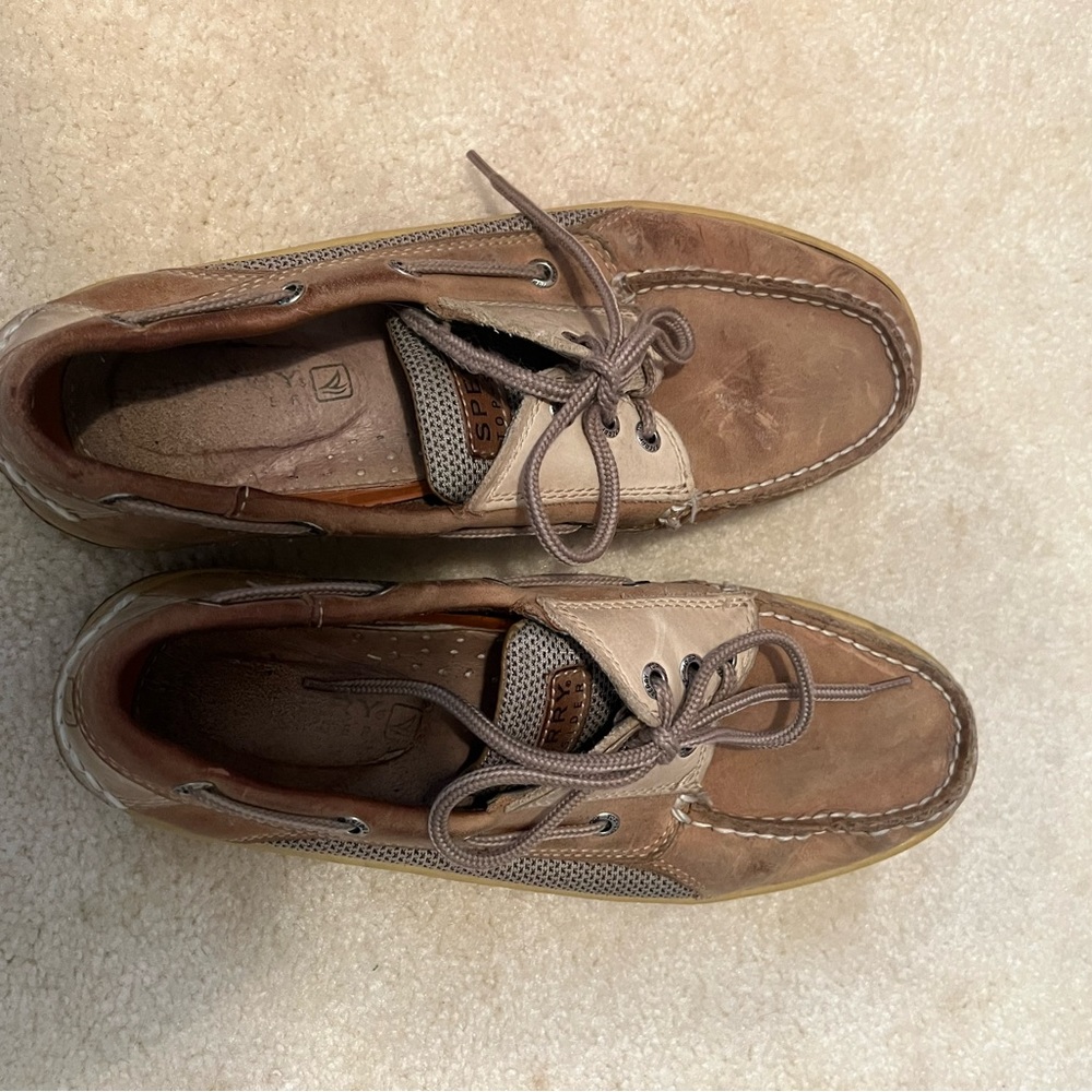Men’s brown sperrys 9.5